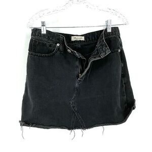 😎Madewell Classic Black Raw Hemmed Denim Lunar Wash Mini Skirt High Waist 28